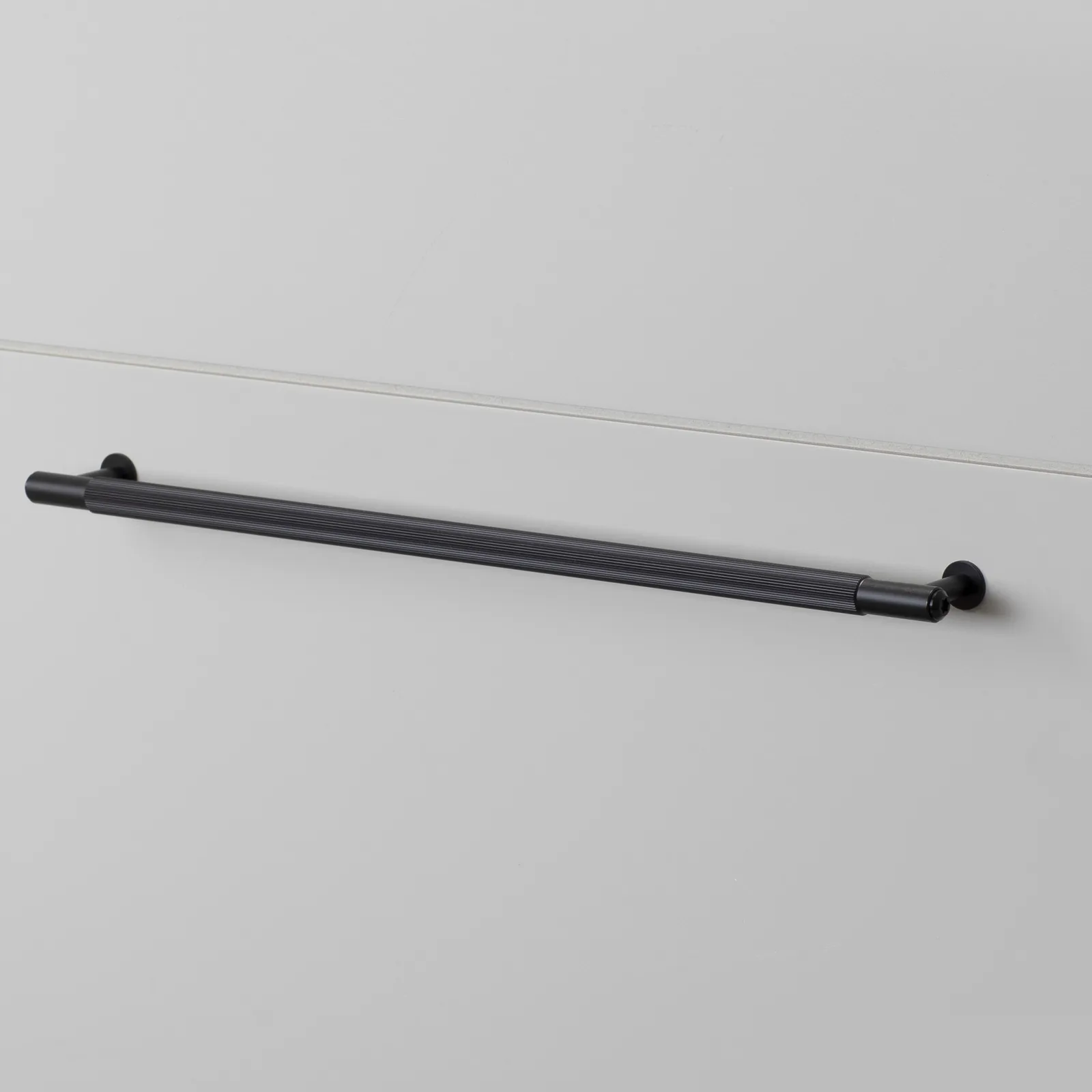 Pull bar, Linear, Large, Black