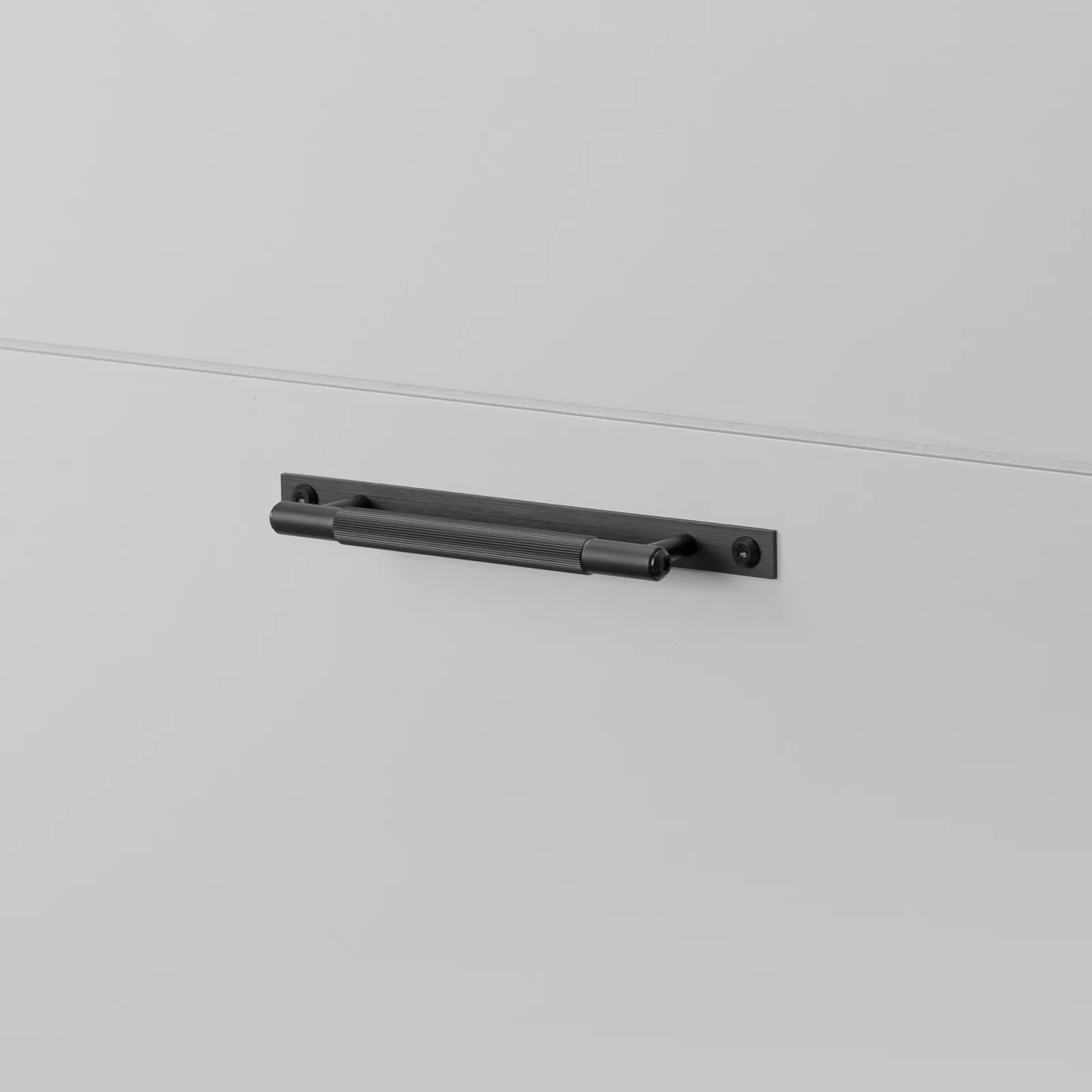 Pull bar, plate, Linear, Small, Black