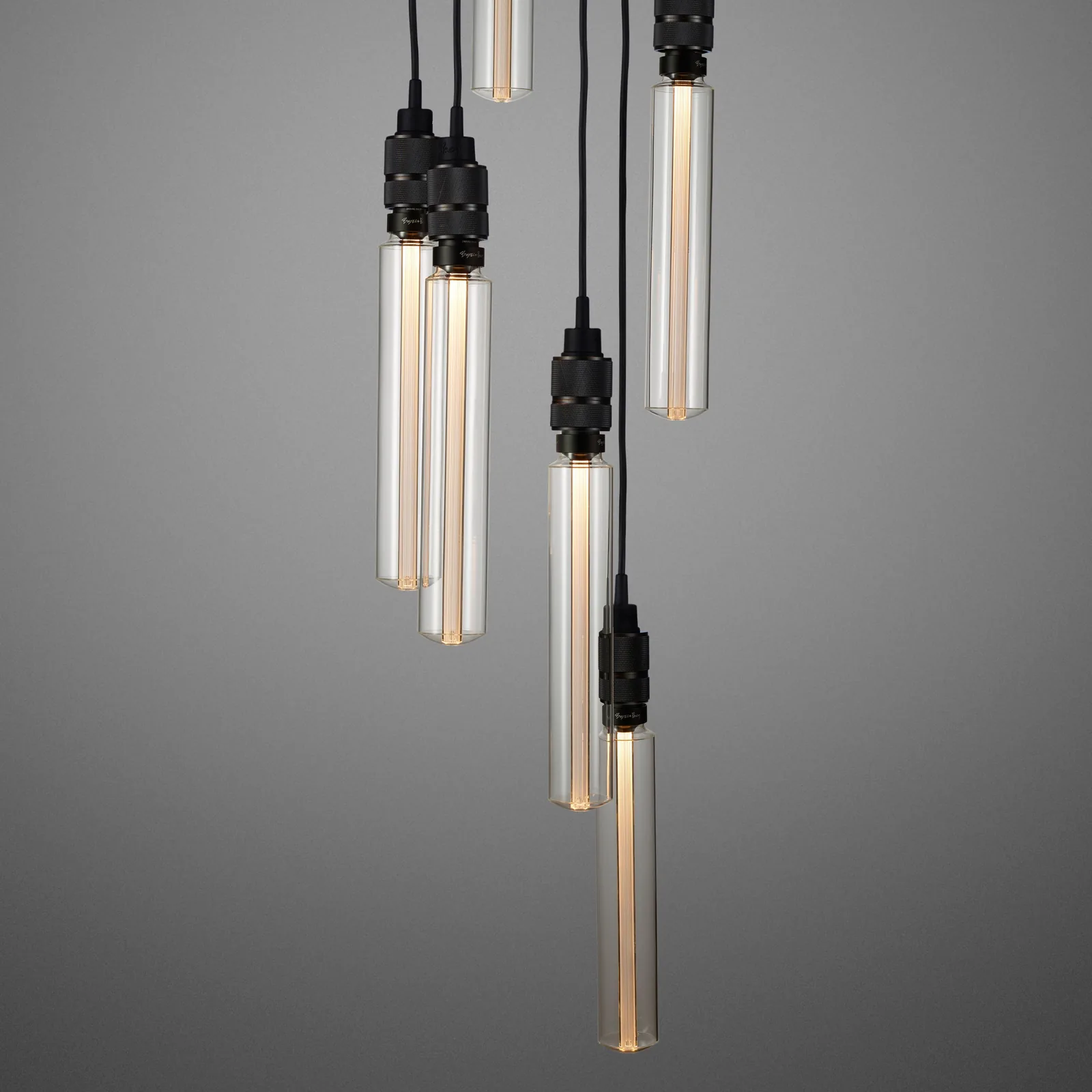 Hooked 6.0, nude, Cross, 2 m cable, Smoked Bronze