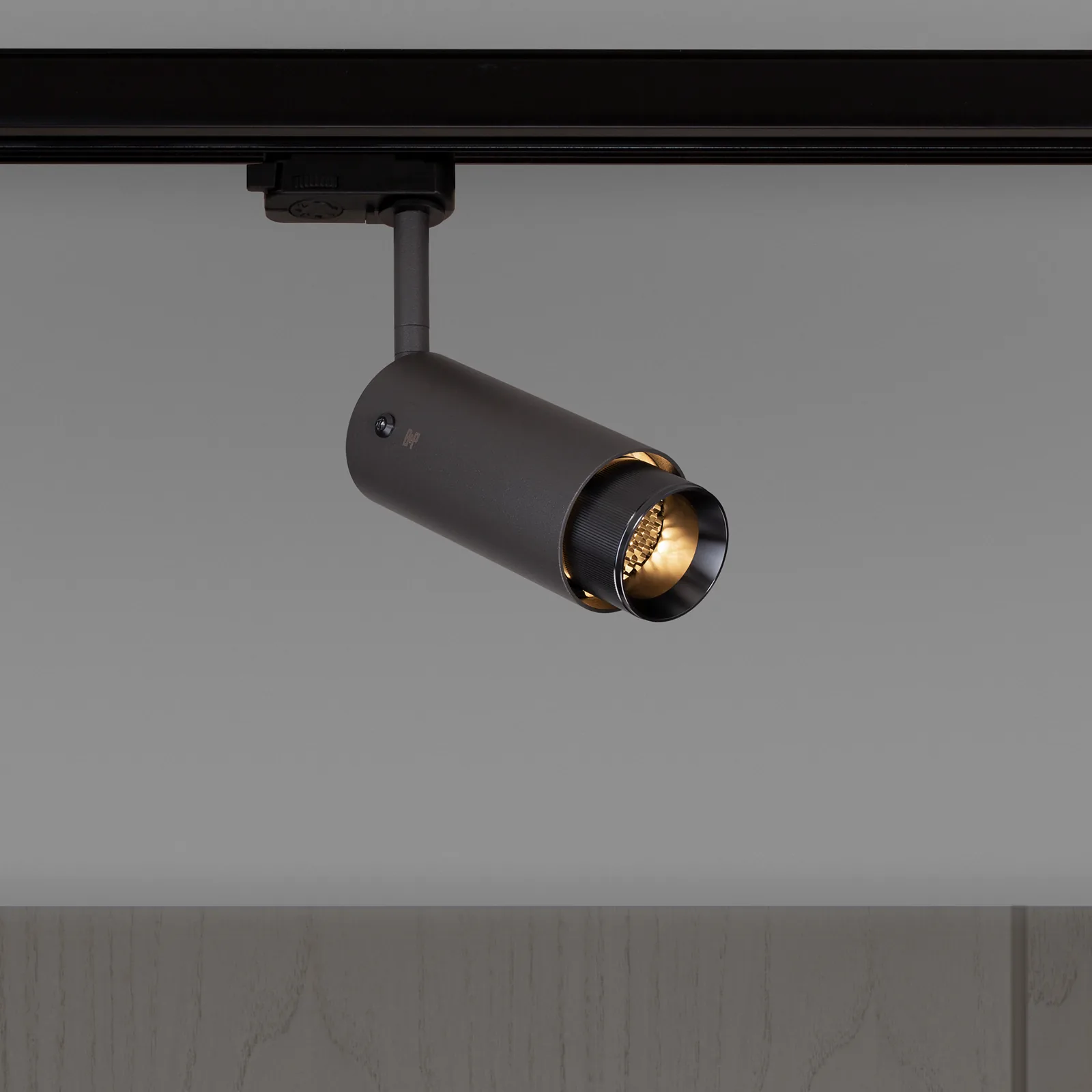 Exhaust track, Linear, Graphite / Gun Metal