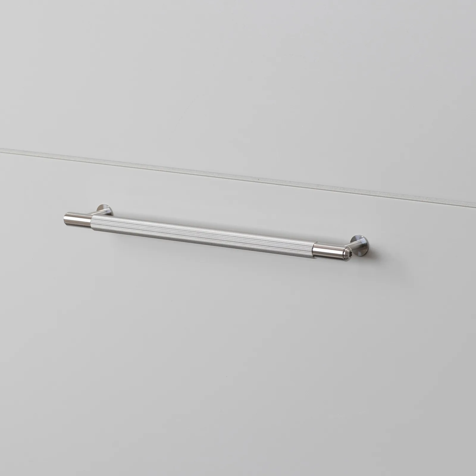 Pull bar, Linear, Medium, Steel