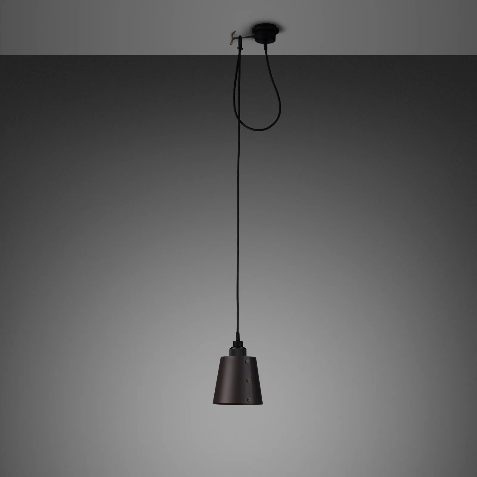 Hooked 1.0, large, Cross, 2 m cable, Graphite / Smoked Bronze