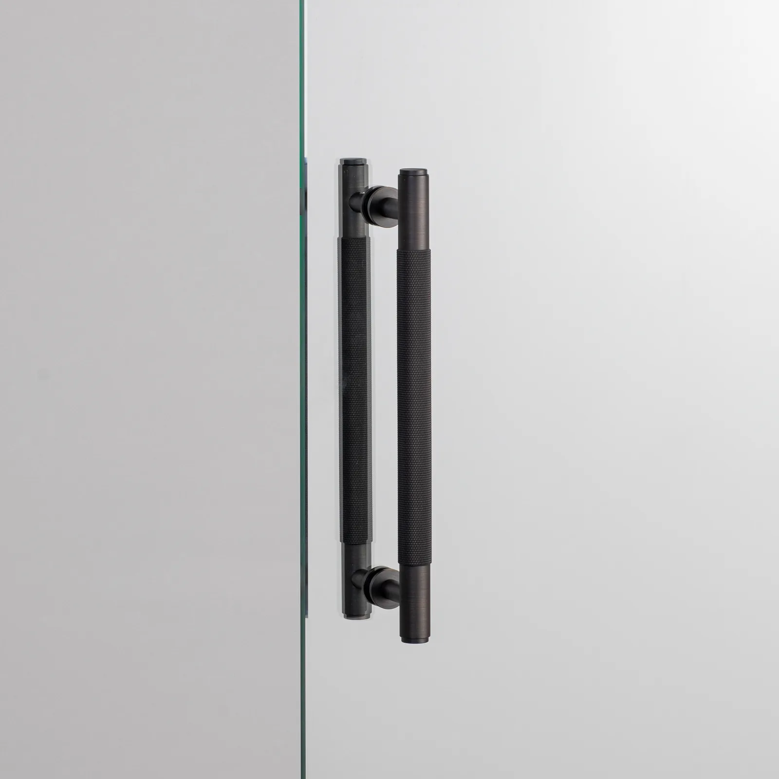 Pull bar, double-sided, Cross, Medium, Smoked Bronze