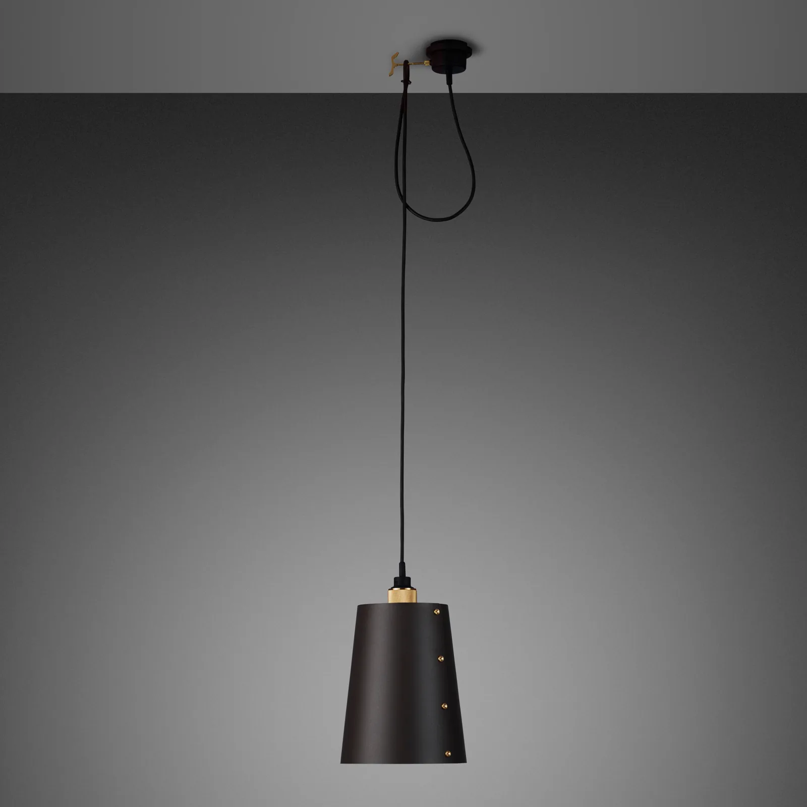 Hooked 1.0, small, Cross, 2 m cable, Graphite / Brass