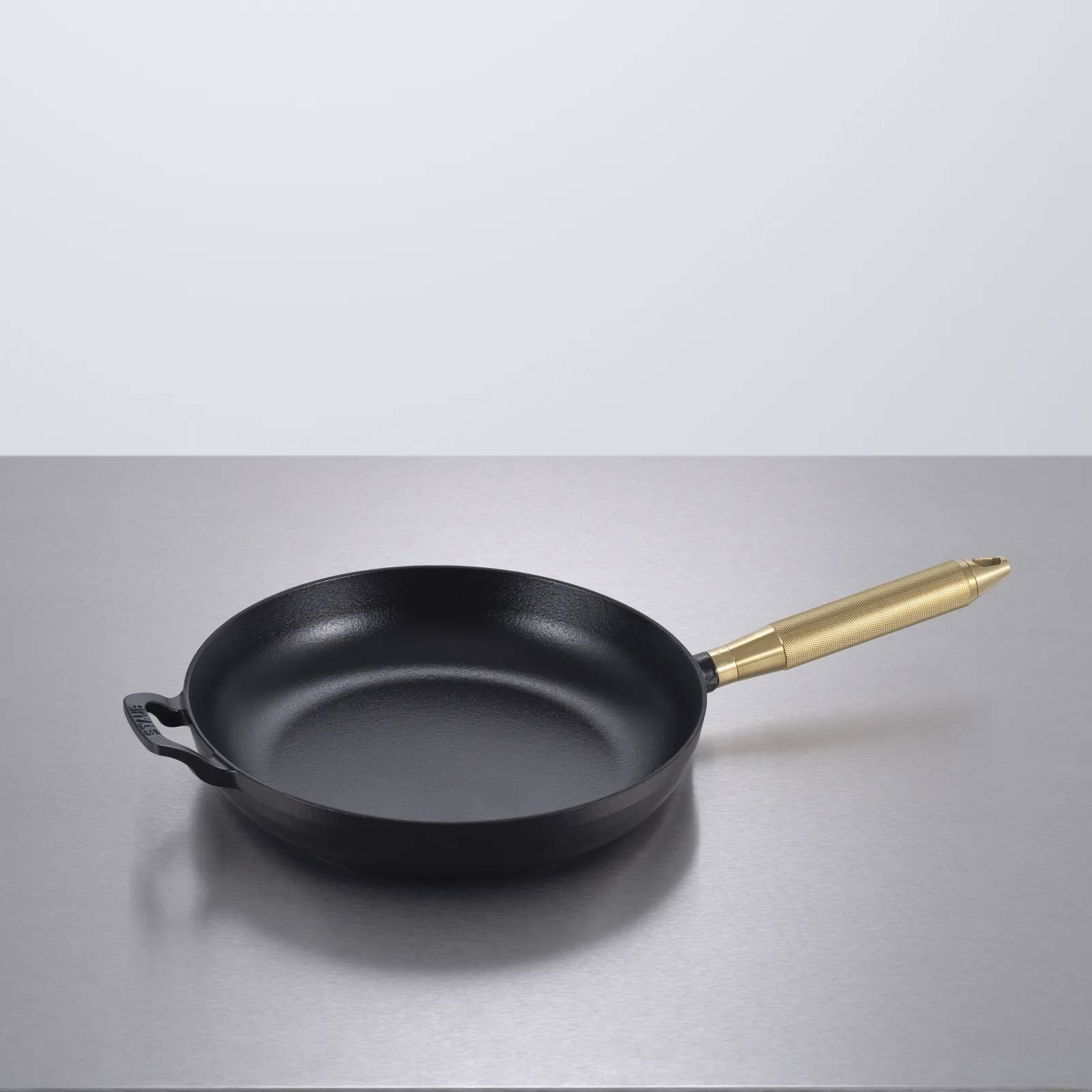 Pan, 11.02" 28cm, Cross, Staub, Black / Brass